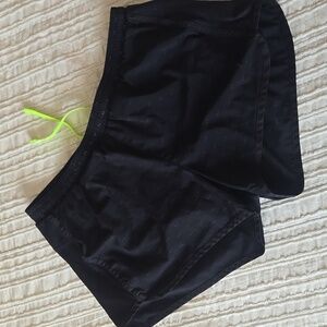 Old Navy Active Black Running Shorts S Dolphin Hem 2.5”